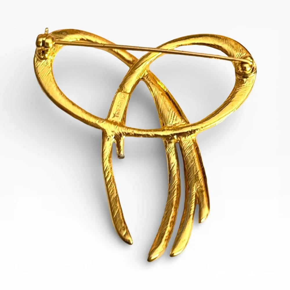 Trifari Vintage Abstract Bow Ribbon‎ Brooch Pin Signed